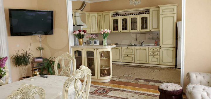 Дом 530 м² на участке 6 сот.