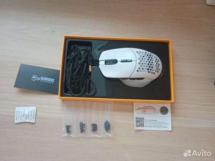 Glorious model i белая