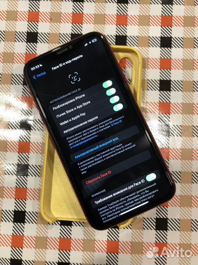 iPhone Xr, 64 ГБ
