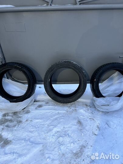 Pirelli Ice Zero 2 255/45 R20