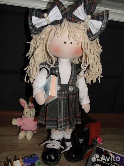 Кукла интерьерна