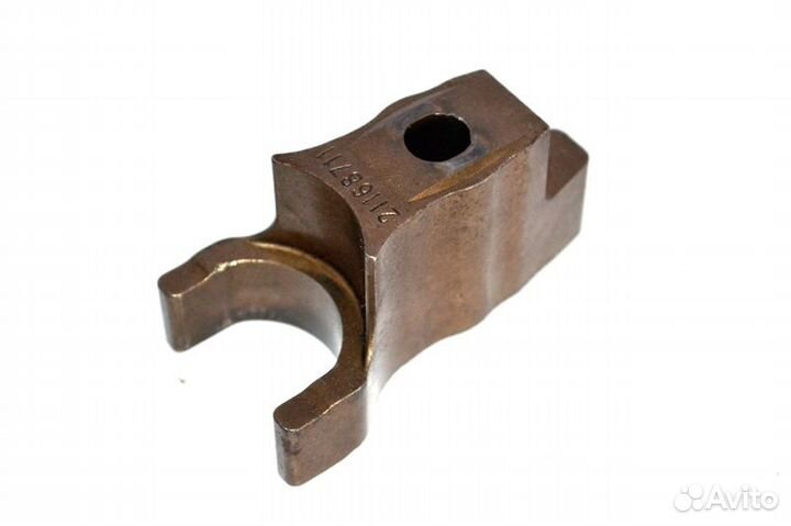 Крепление топливной форсунки volvo VNL 780 (01.06)