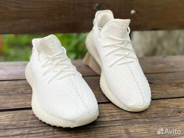 Кроссовки adidas yeezy boost 350 белые