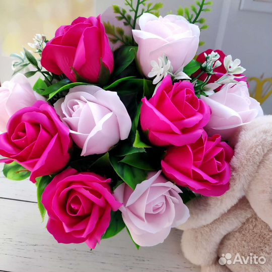 Букет из мыльных цветов с игрушкой