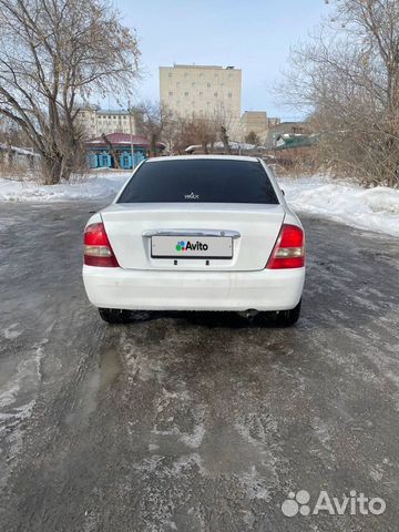 Mazda Familia 1.3 AT, 2002, 250 000 км