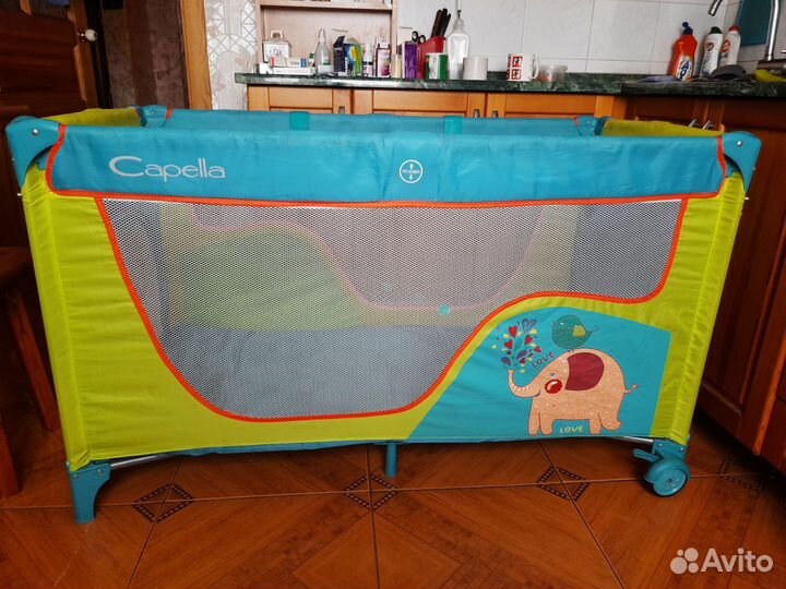 Манеж-кровать складывается в сумку