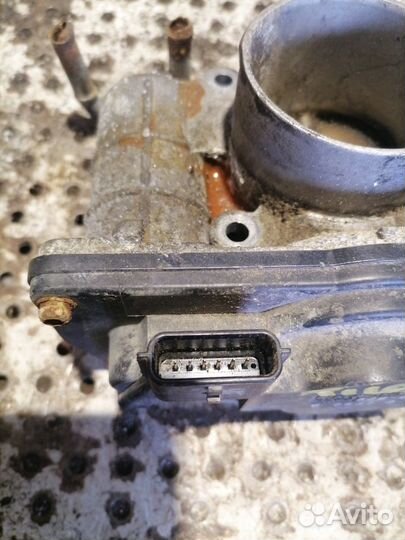 Заслонка дроссельная Nissan Tiida