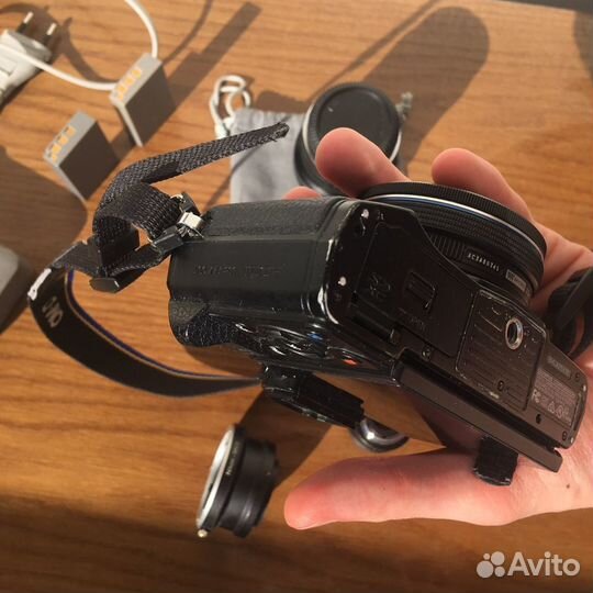 Беззеркальная камера Olympus OM-D E-M10 Mark II