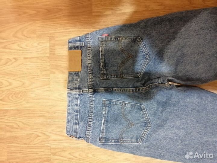 Джинсы женские levis