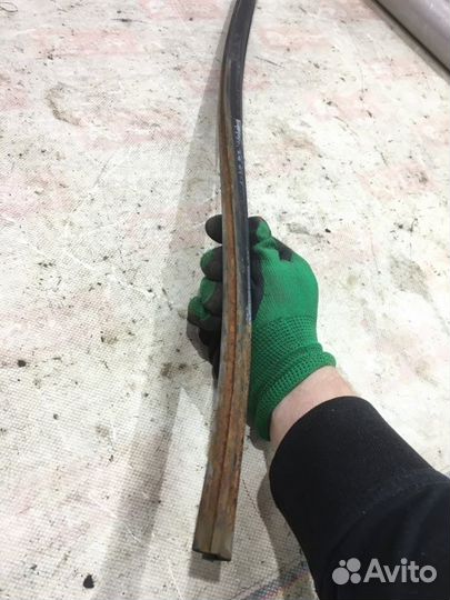 Уплотнительная резинка стекла передняя левая Honda