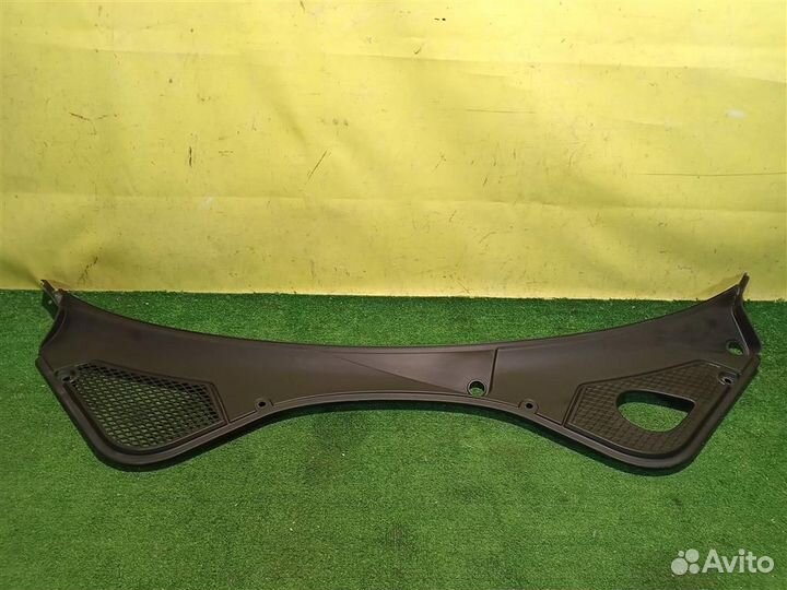 Жабо Porsche Panamera 2016