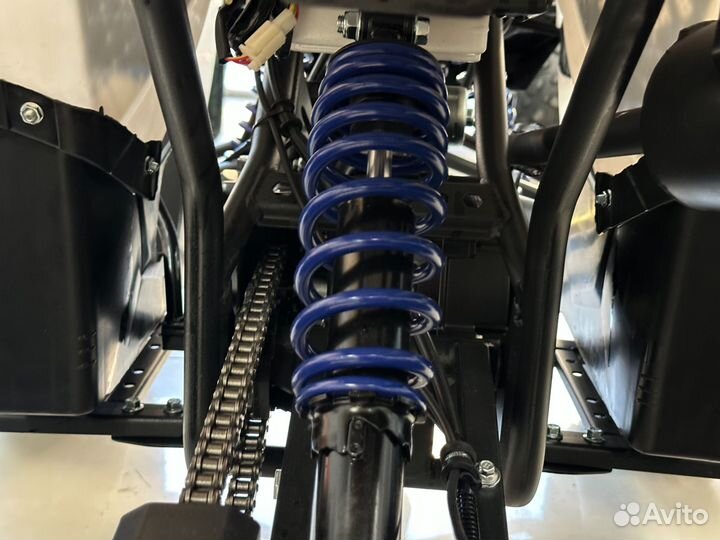 Квадроцикл Avantis 8 Lux для юных райдеров