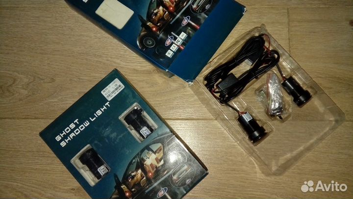 Световая проекция логотипа Форд