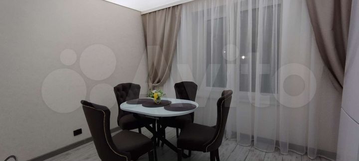 2-к. квартира, 65 м², 1/3 эт.