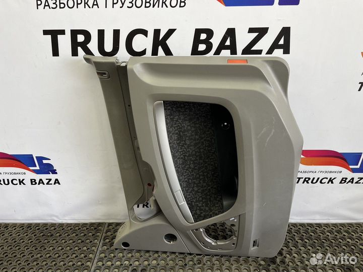 Обшивка двери правой