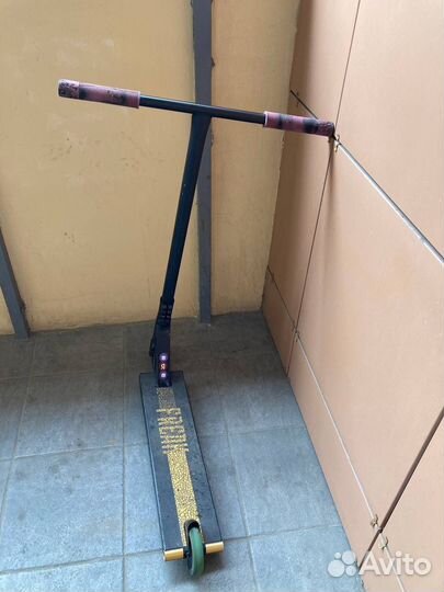 Трюковой самокат tech team freak