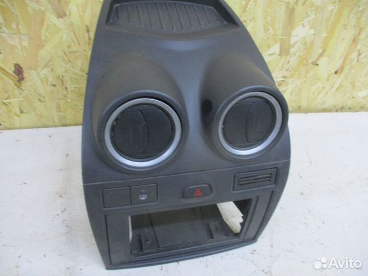 Панель под магнитофон Форд Фиеста мк5