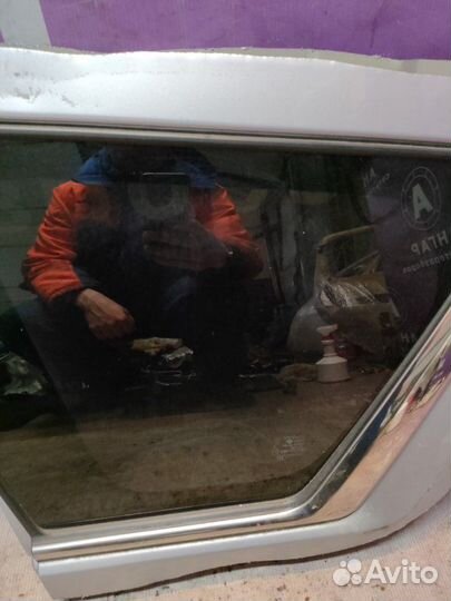 Форточка кузова задняя левая Peugeot 4007 EP 4HN