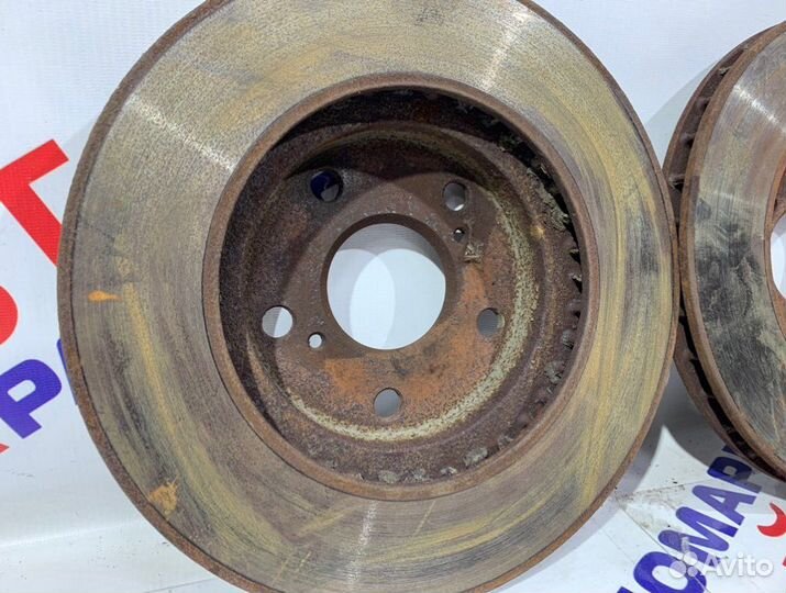 Тормозные диски переднее Toyota Mark 2 90/100/110
