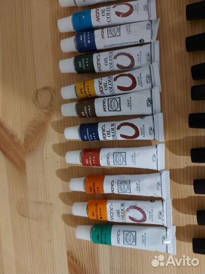Масляные краски 44 тюбика лот