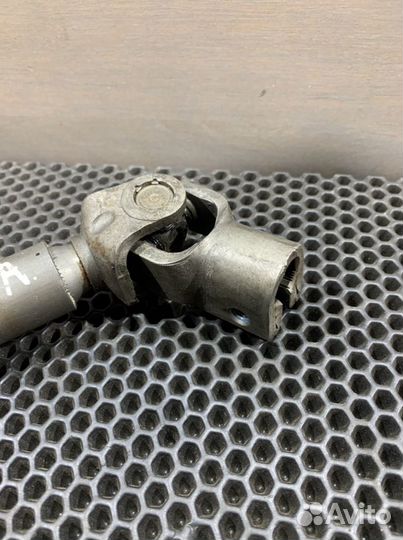 Рулевой карданчик Opel Zafira A Зафира А