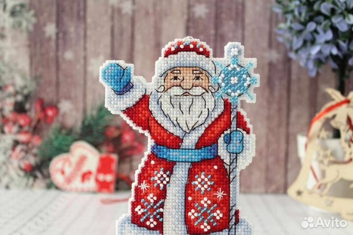 Набор для вышивания на пластике