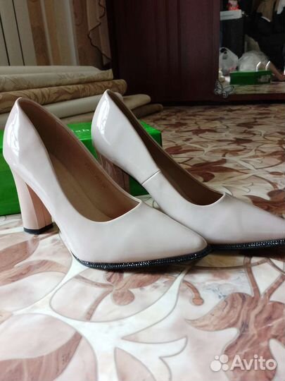 Туфли женские 39 размер кожаные новые