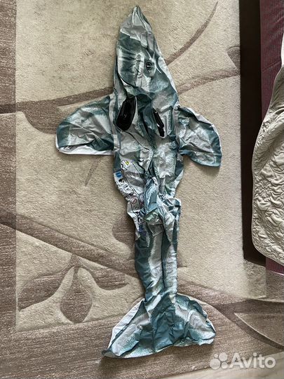 Надувной дельфин