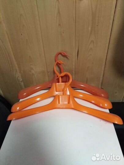 Вешалки-плечики (для одежды)