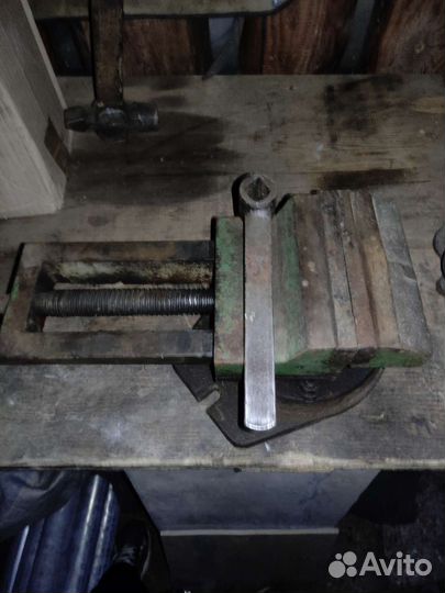 Тиски станочные поворотные СССР 116 см