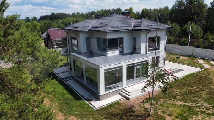 Дом 257 м² на участке 22 сот.