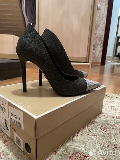 Michael kors keke toe cap pump туфли 39 размер