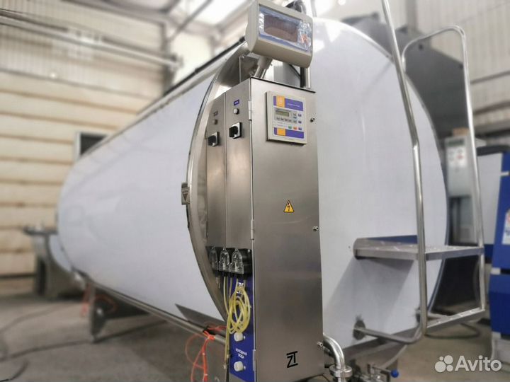 Охладитель молока закрытого типа 1500л/1,5 тонна