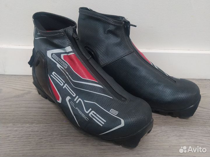 Лыжные ботинки классические