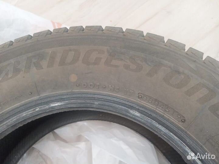 Bridgestone Blizzak DM-V2 205/70 R15 96S