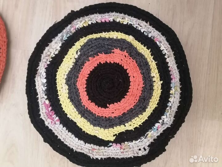 Вязанные коврики 40-45 см