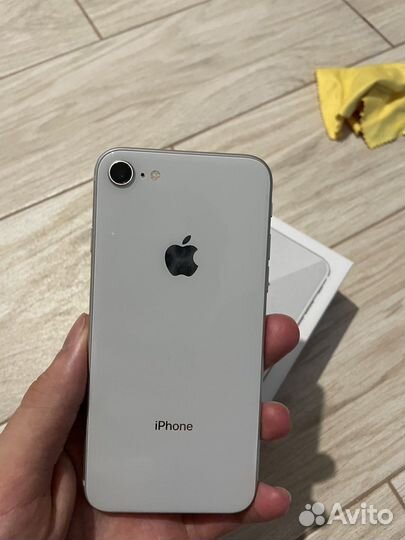 Телефон iPhone