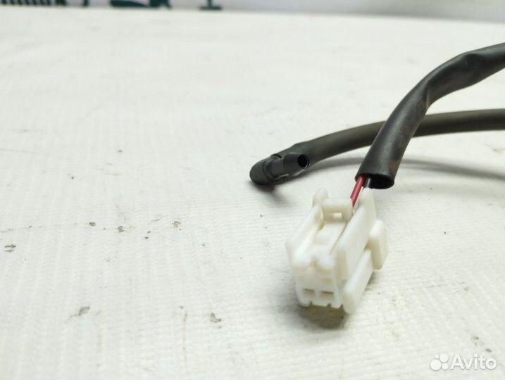 Проводка крышки багажника Nissan Note E11 CR14DE