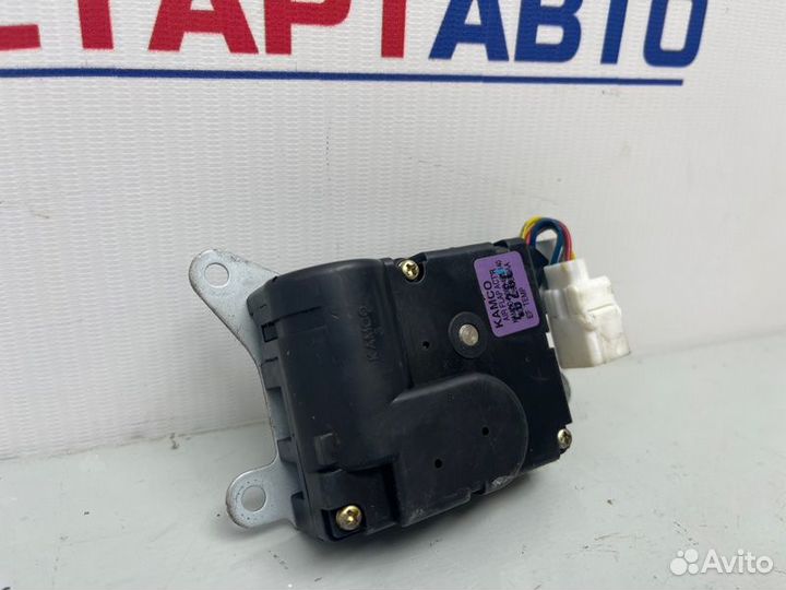 Моторчик заслонки отопителя Hyundai Sonata IV (EF)