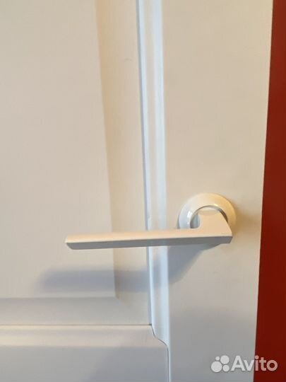 Дверь деревянная комнатная