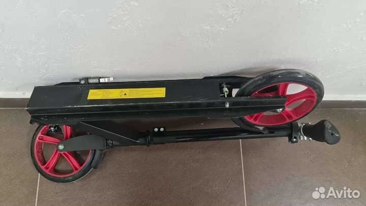 Самокат взрослый ferrari