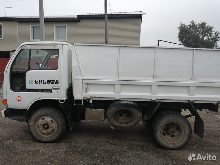 Nissan Atlas бортовой, 1989