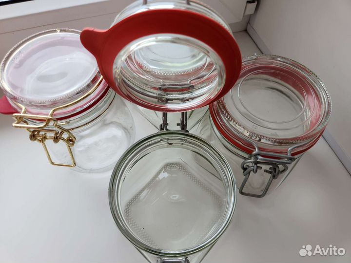 Банка для хранения с бугельным замком