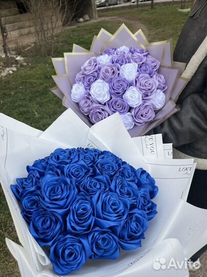 Розы из атласных лент