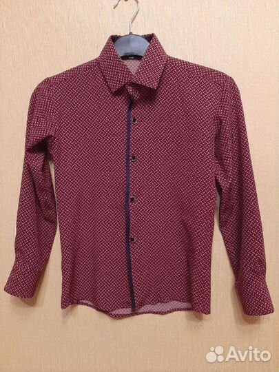 Рубашки и жилетка школьные 122 размер