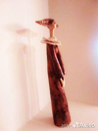 Статуэтка монахини, фарфор