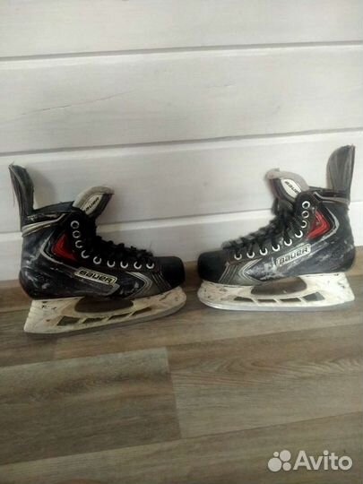 Хоккейные коньки bauer vapor x100 р.39