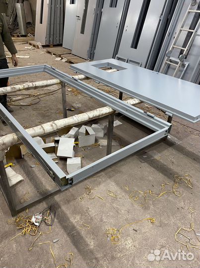 Двери тамбурные, подъездные