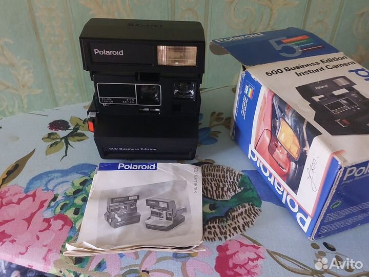 Фотоаппарат моментальный polaroid