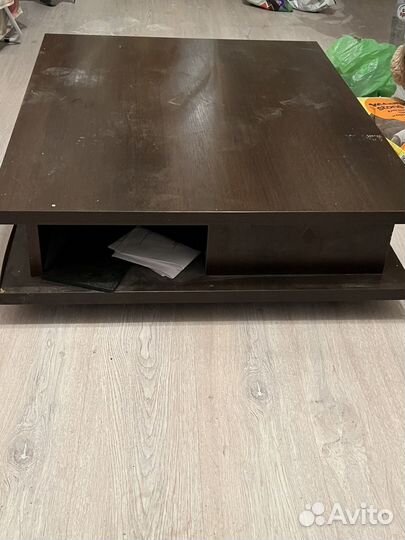 Стол/подставка для цветов